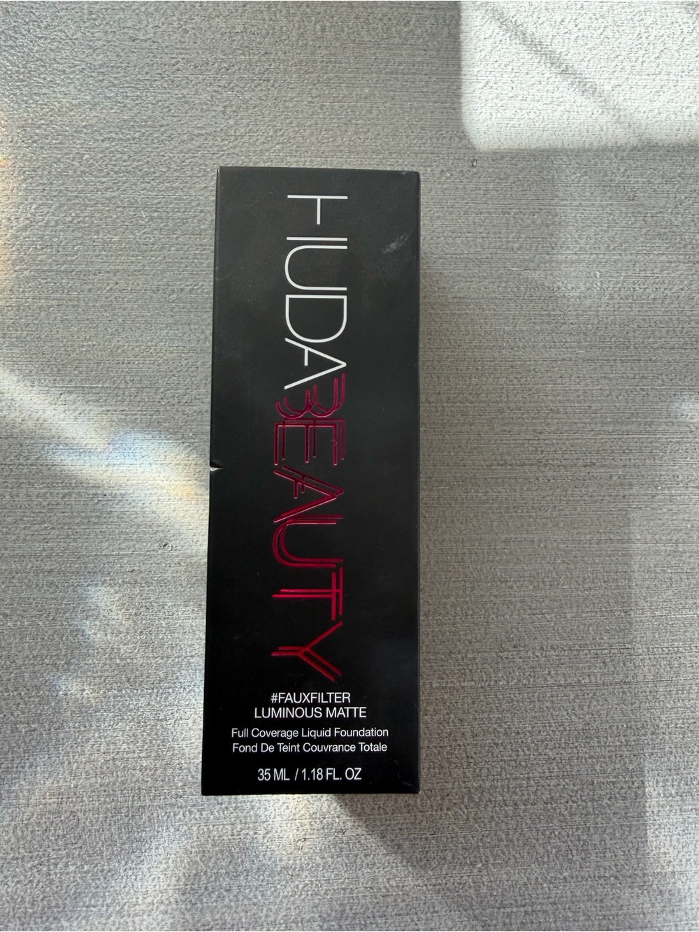 Huda Beauty #fauxfilter luminous matte foundation